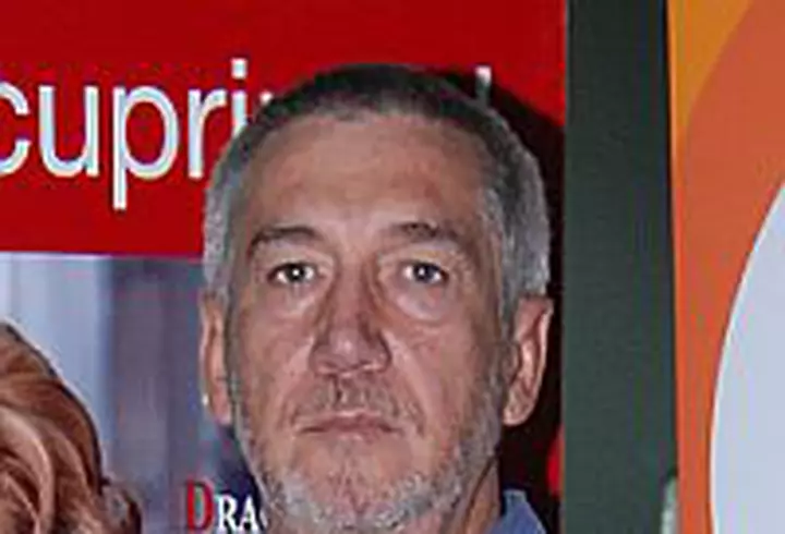 Kylie Minogue a fost decorata de Printul Charles