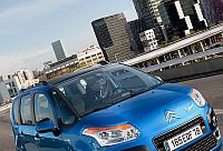 Capitala este mai bogata cu un mall