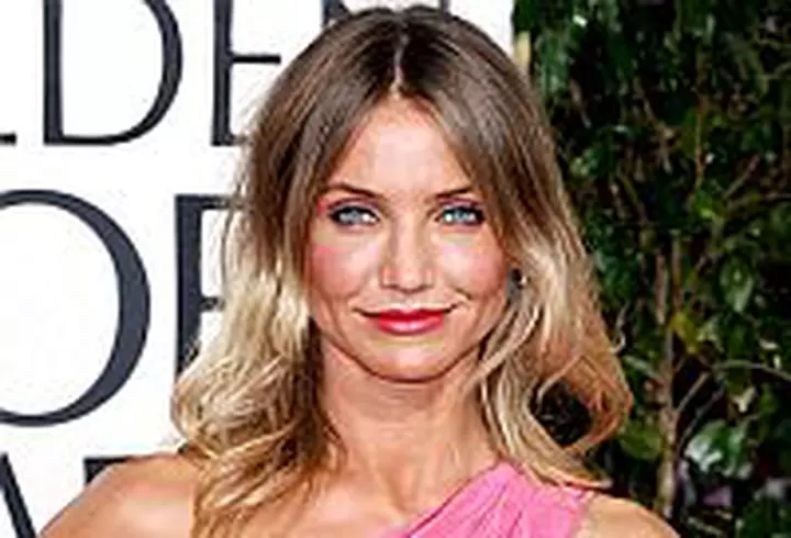 Nicoleta Luciu si-a botezat fiul