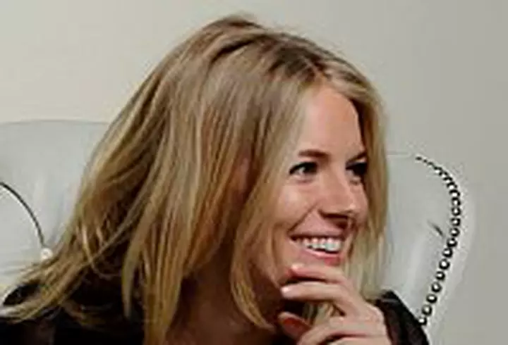 Reinventeaza-ti tinuta de birou!