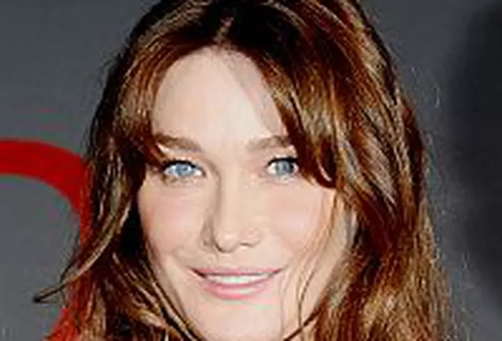 Farrah Fawcett se lupta pentru viata intr-un spital din LA