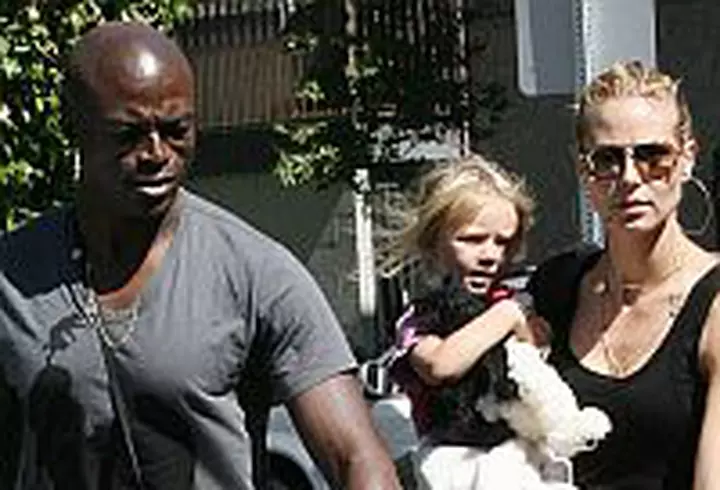 Pentru ca iubeste, Kylie Minogue se muta in Spania