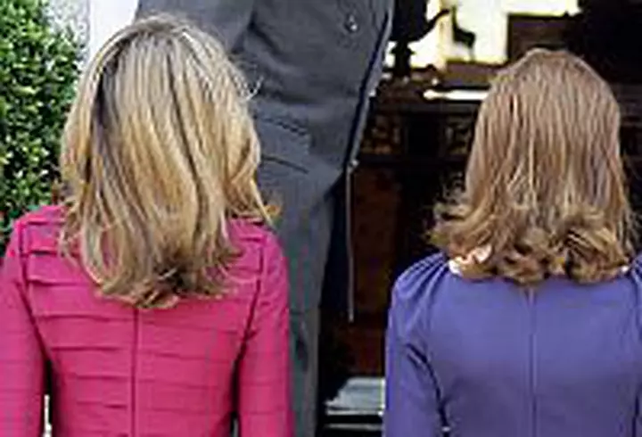 Pentru ca iubeste, Kylie Minogue se muta in Spania