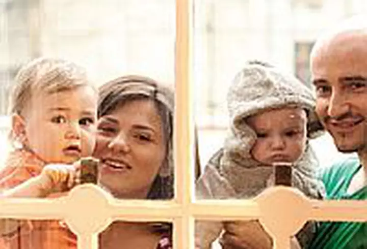 Harrison Ford si Calista Flockhart adopta o fetita