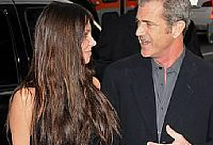 Harrison Ford si Calista Flockhart adopta o fetita