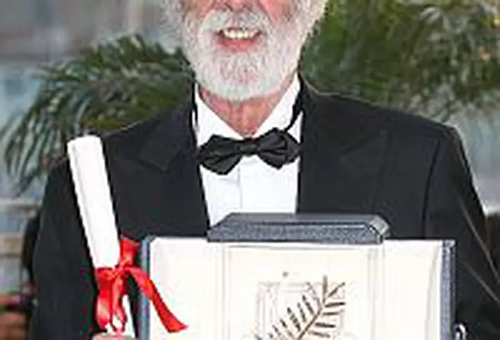 Virgil Iantu munceste si pe ploaie