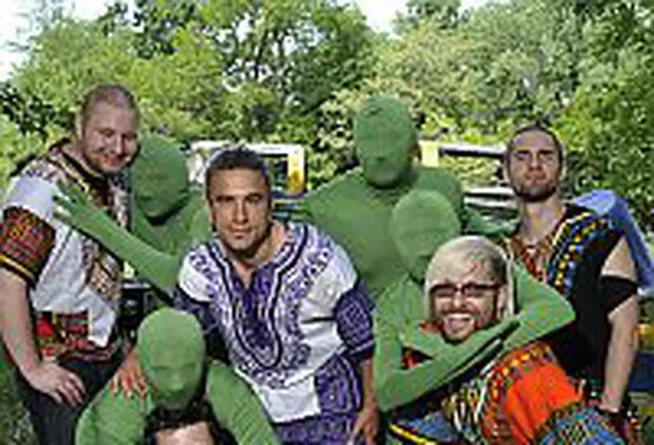 Virgil Iantu munceste si pe ploaie