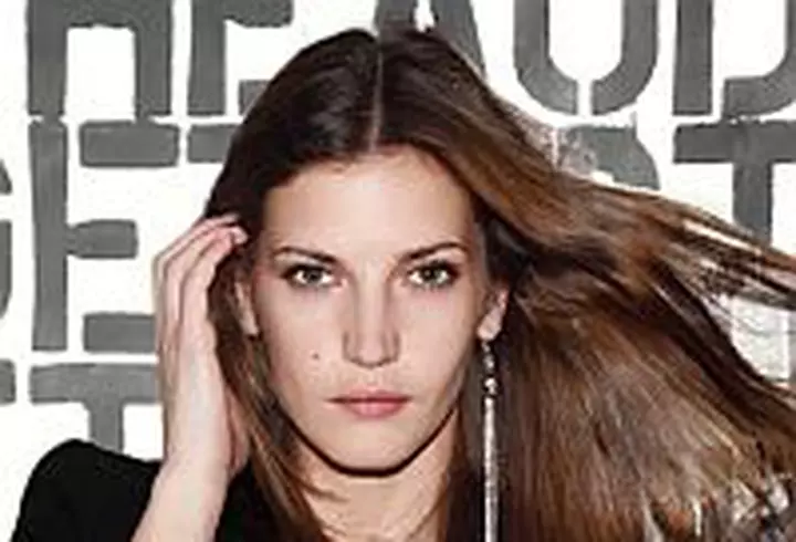 Higher Ground, o expozitie Cornel Lazia