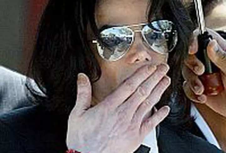 Tatal lui Michael Jackson vrea sa lanseze Jackson 3