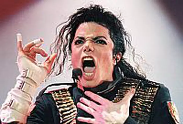 Amfitrion - Gabi Szabo