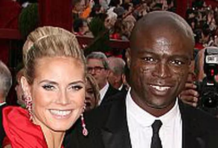 Horia Brenciu isi sarbatoreste ziua pe Facebook