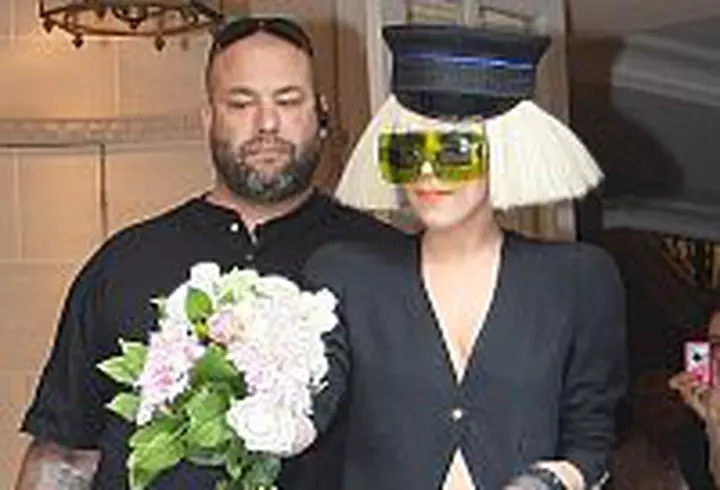 Se redeschide Babaluna