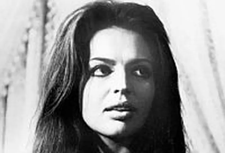 Viva! 10 ani - Fotografii care au facut istorie - Anul 2000 - Andreea Esca si Alexia