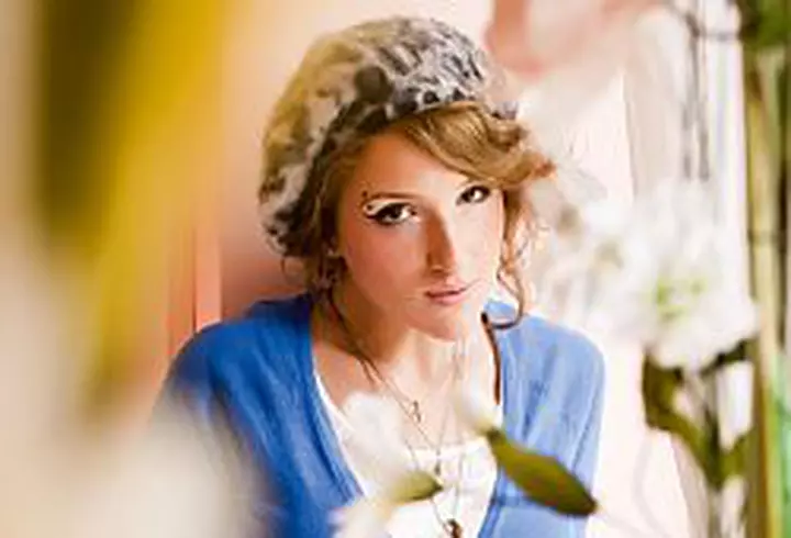 Viva! 10 ani - Fotografii care au facut istorie - Anul 2000 - Andreea Esca si Alexia