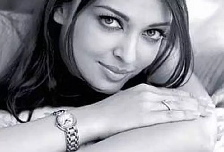 Viva! 10 ani - Fotografii care au facut istorie - Anul 2000 - Andreea Esca si Alexia