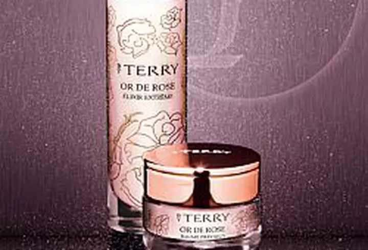 Make Up For Ever lanseaza High Definition Blush