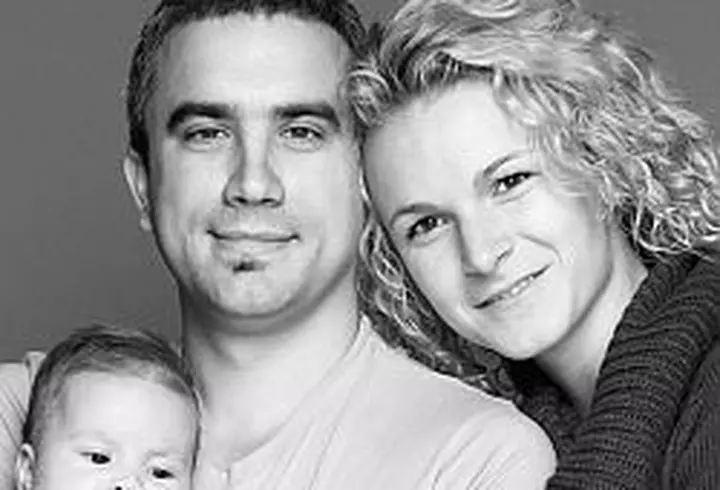 Viva! 10 ani - Fotografii care au facut istorie - Anul 2000 - Andreea Esca si Alexia