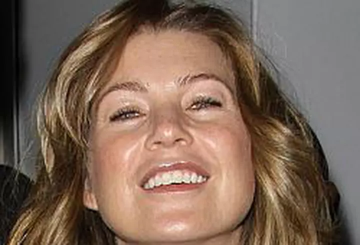 Puya intra in topuri si cu single-ul ”VIP”