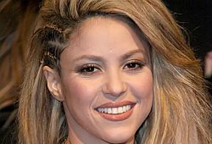 Hilary Duff s-a logodit cu un hocheist