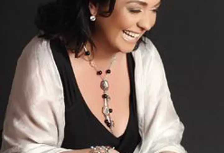 Cosmina Pasarin are intalnire pe 2