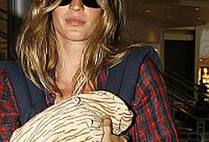 Imagine impresionantă în Brazilia: drapelele celor 166 de state afectate de coronavirus, proiectate pe statuia lui Hristos Mântuitorul