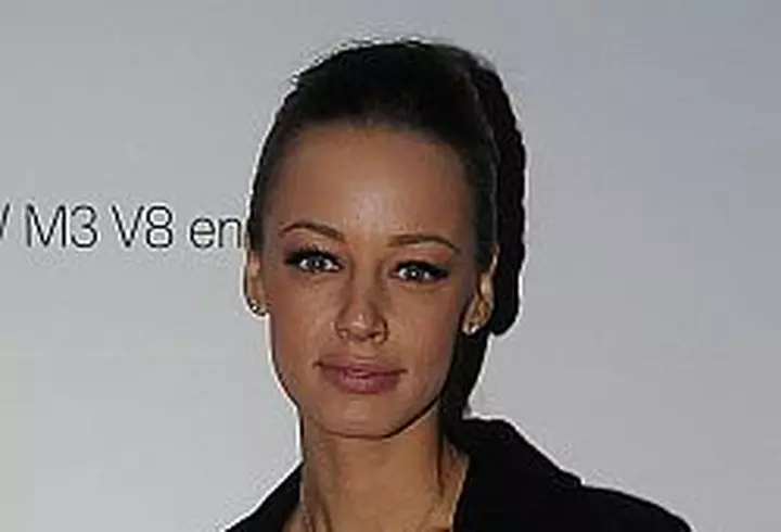 Andreea si Roxana - Codul bunelor tinute