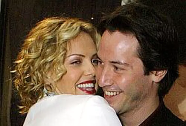 Diana Dumitrescu - Fotografii sexy pentru sotul ei