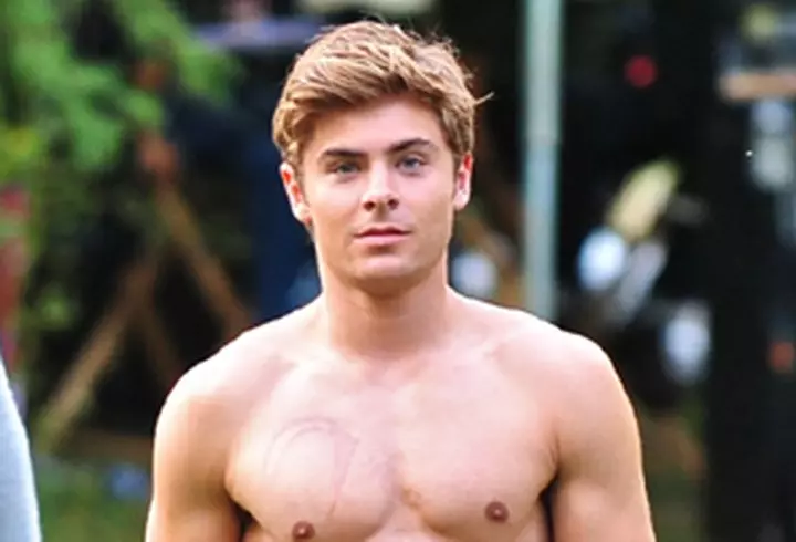 Salma Hayek - Secretul siluetei ei? Viermii si insectele...