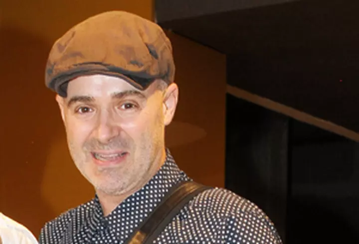 Salma Hayek - Secretul siluetei ei? Viermii si insectele...