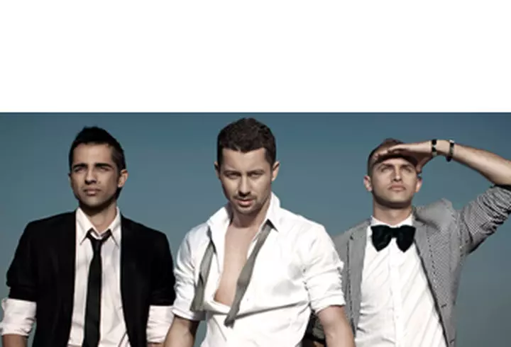 Salma Hayek - Secretul siluetei ei? Viermii si insectele...