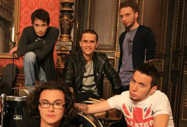 Razvan Simion - Cum sa scrii povesti in 4