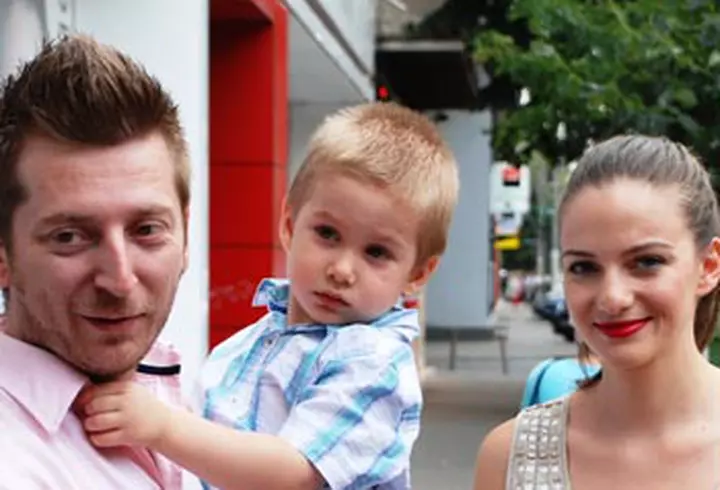 Robbie Williams lanseaza un ”best of”