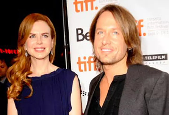 Cheryl Cole promite un nou hit - VIDEO