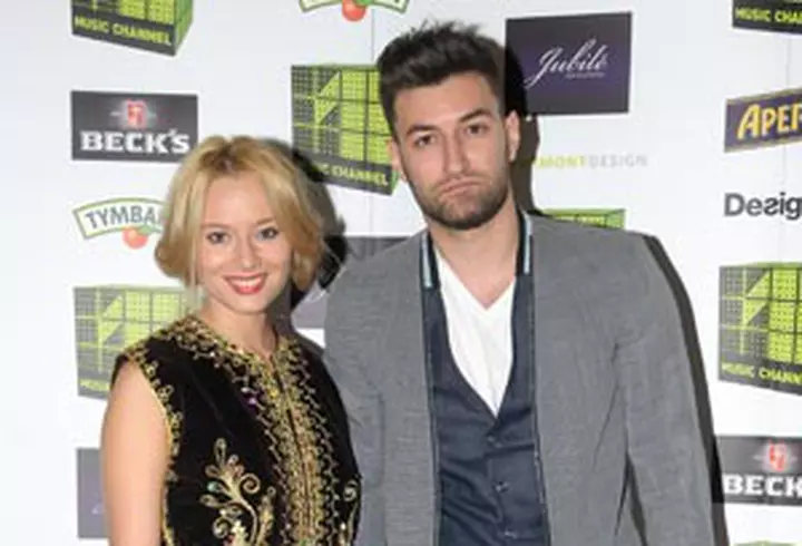 Diana Dumitrescu - Petrecere surpriza pentru sotul ei