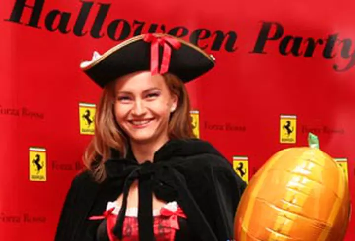 Diana Dumitrescu - Petrecere surpriza pentru sotul ei