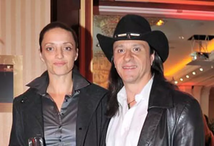 Diana Dumitrescu - Petrecere surpriza pentru sotul ei