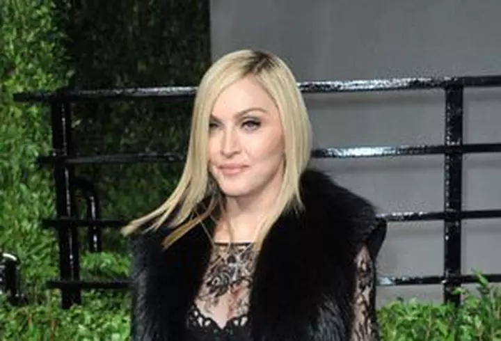 Diana Dumitrescu - Petrecere surpriza pentru sotul ei