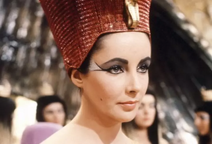 Amalia Nastase - Rafinament frantuzesc la superlativ