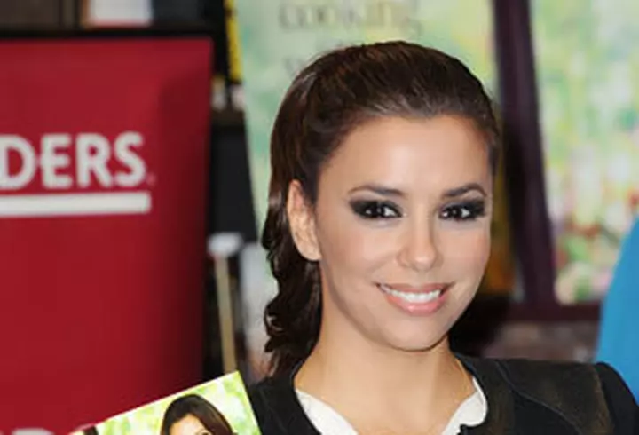 Mariah Carey a pozat nud in luna a noua de sarcina