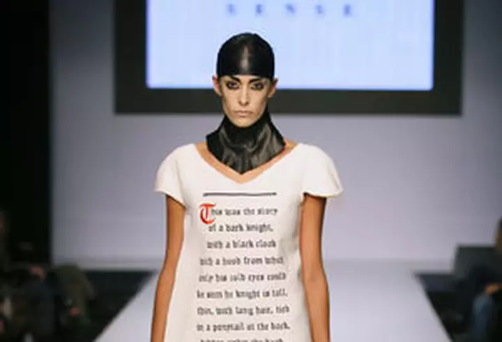 Poarta alb pentru un look confortabil si elegant