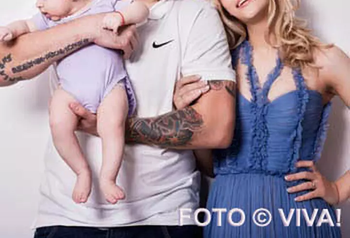 Este Carla Bruni-Sarkozy insarcinata cu gemeni?