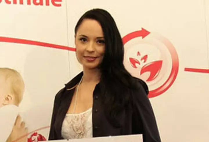 Este Carla Bruni-Sarkozy insarcinata cu gemeni?