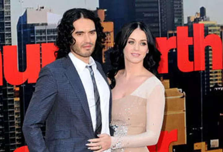 Este Carla Bruni-Sarkozy insarcinata cu gemeni?