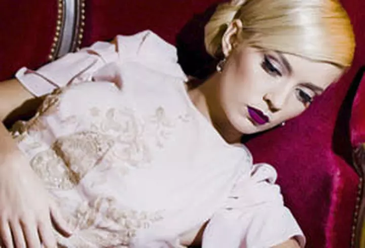 Poarta alb pentru un look confortabil si elegant