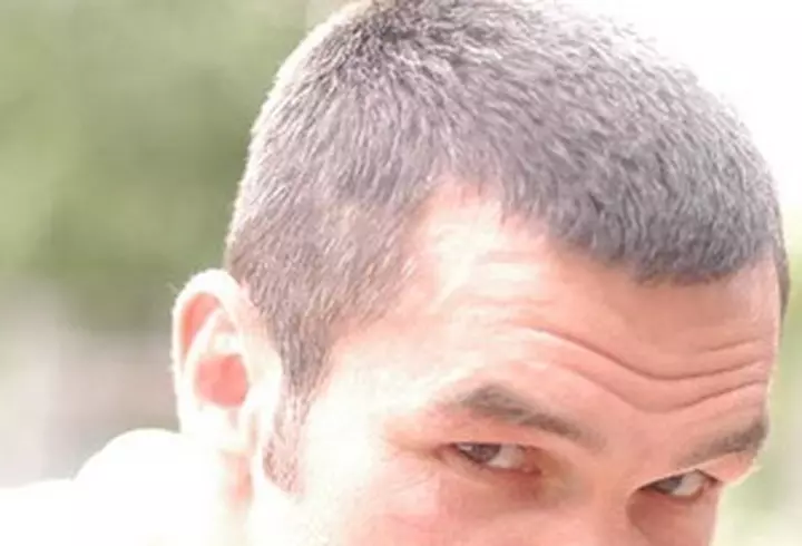 Este Carla Bruni-Sarkozy insarcinata cu gemeni?