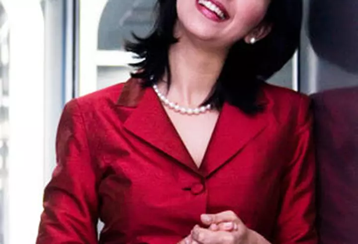 Este Carla Bruni-Sarkozy insarcinata cu gemeni?