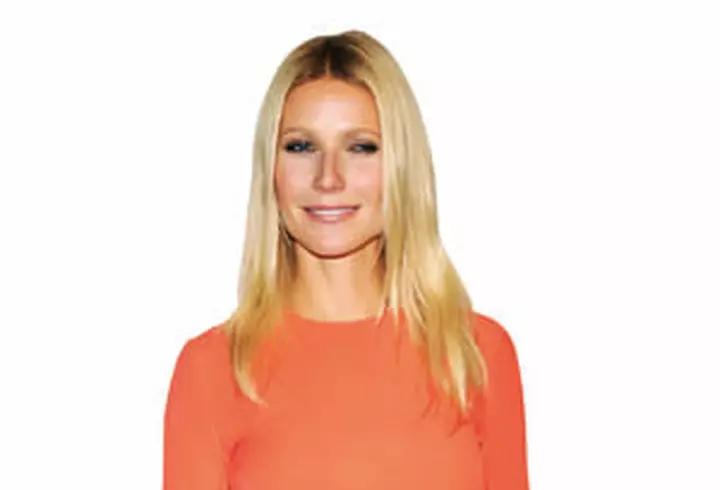 Poarta alb pentru un look confortabil si elegant