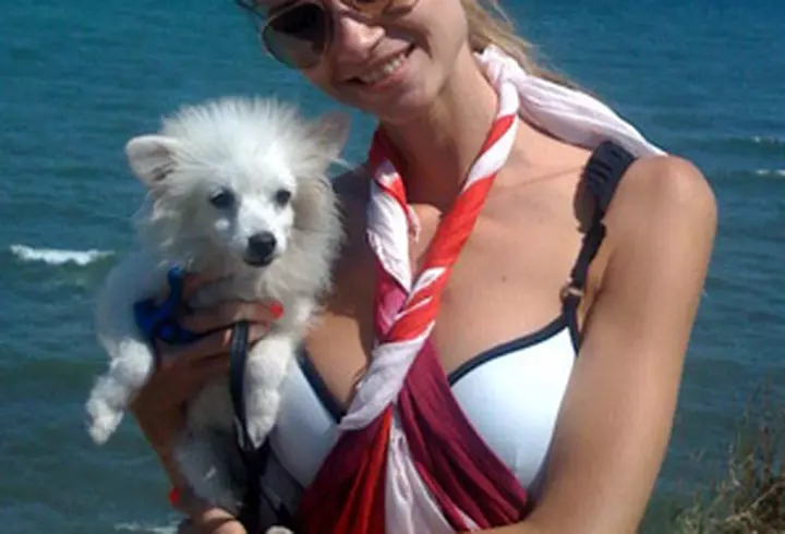 Rihanna - Lipsita de inhibitii la carnavalul din Barbados