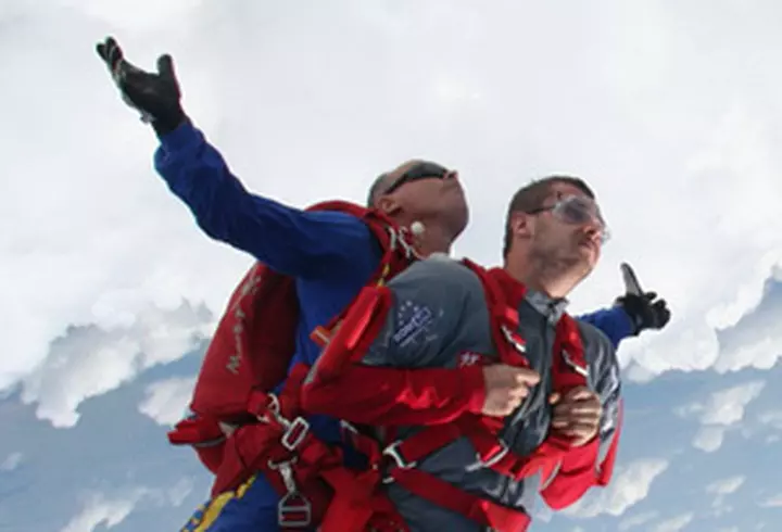 Rihanna - Lipsita de inhibitii la carnavalul din Barbados