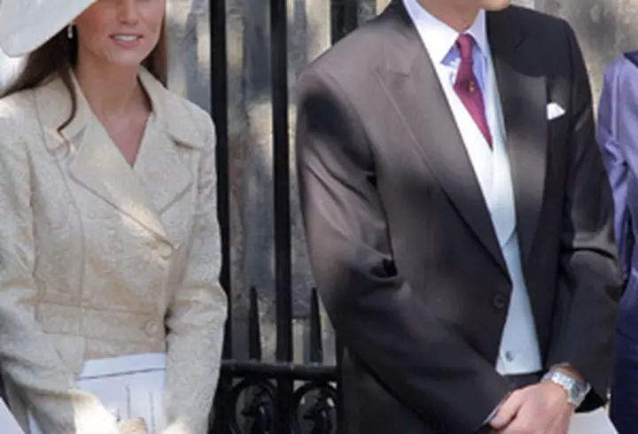 Rihanna - Lipsita de inhibitii la carnavalul din Barbados